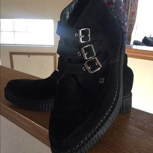 TUK pointed toe creeper women’s size 10